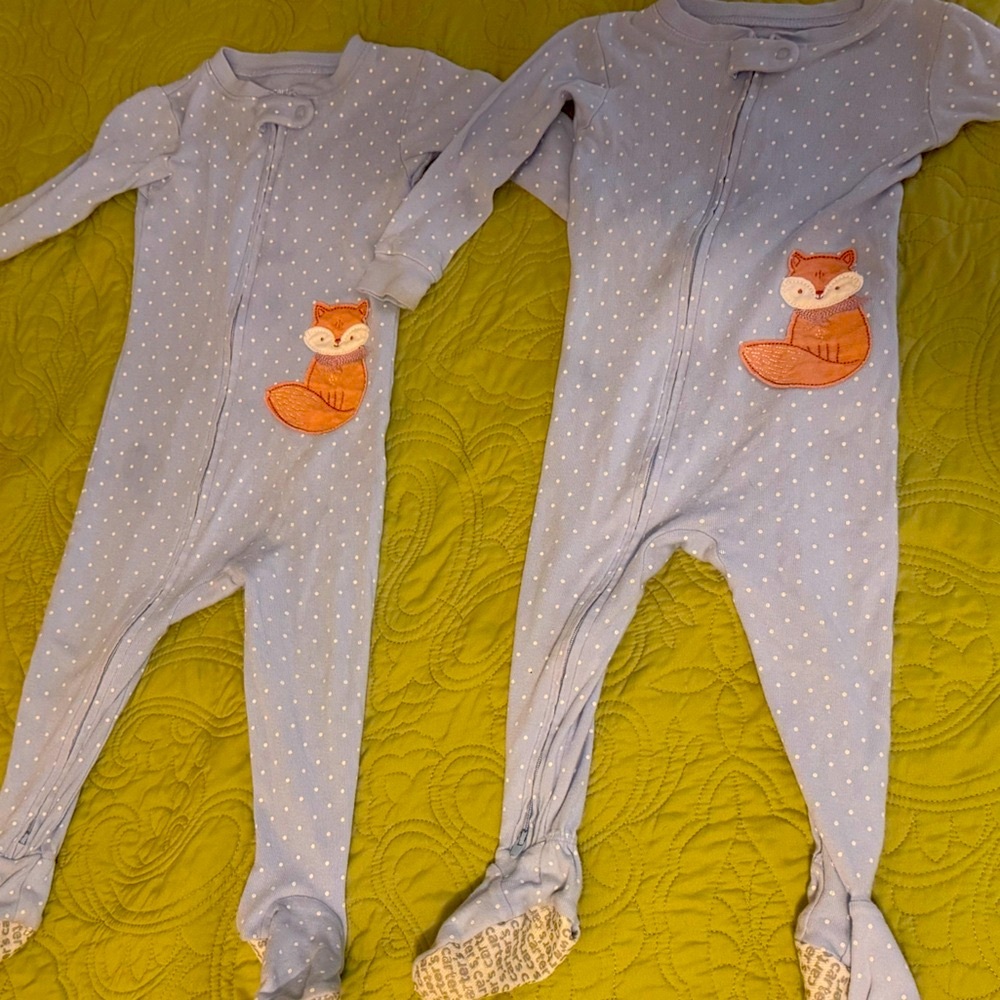 Carter’s FOX 🦊 Zipper Sleepers / Twin bundle of two